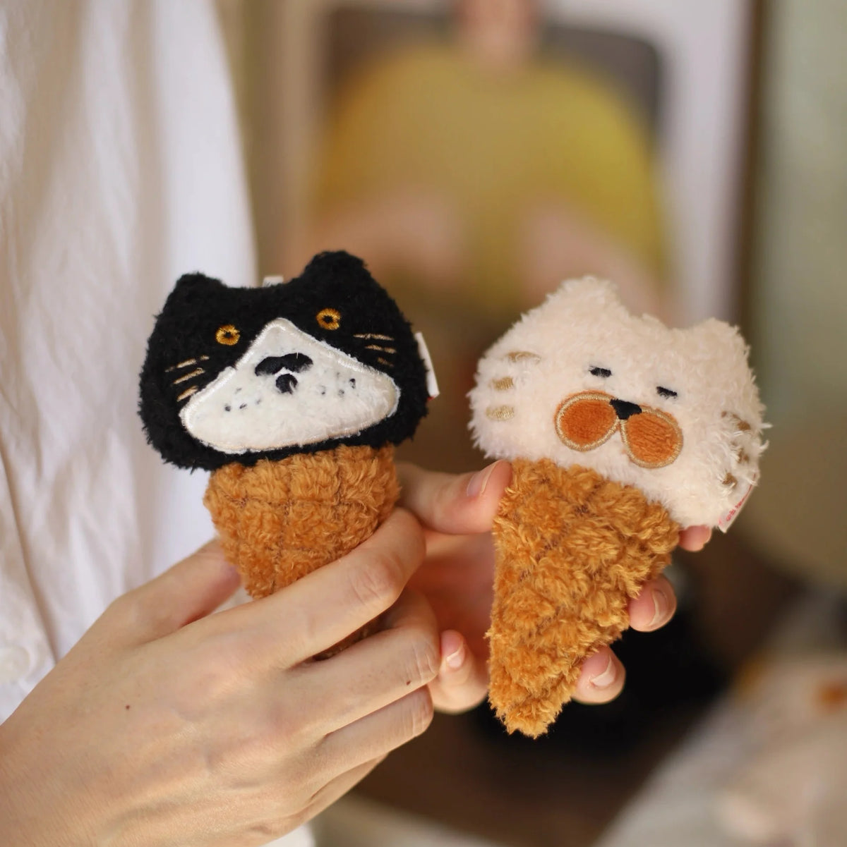 Daily White | George Kitty Ice Cream Cone Plush Charm – bbpawsarts